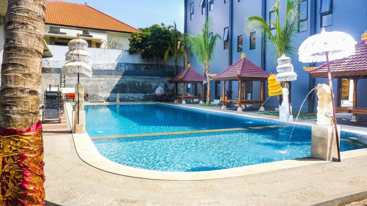 Giri Palma Hotel Malang Exterior foto