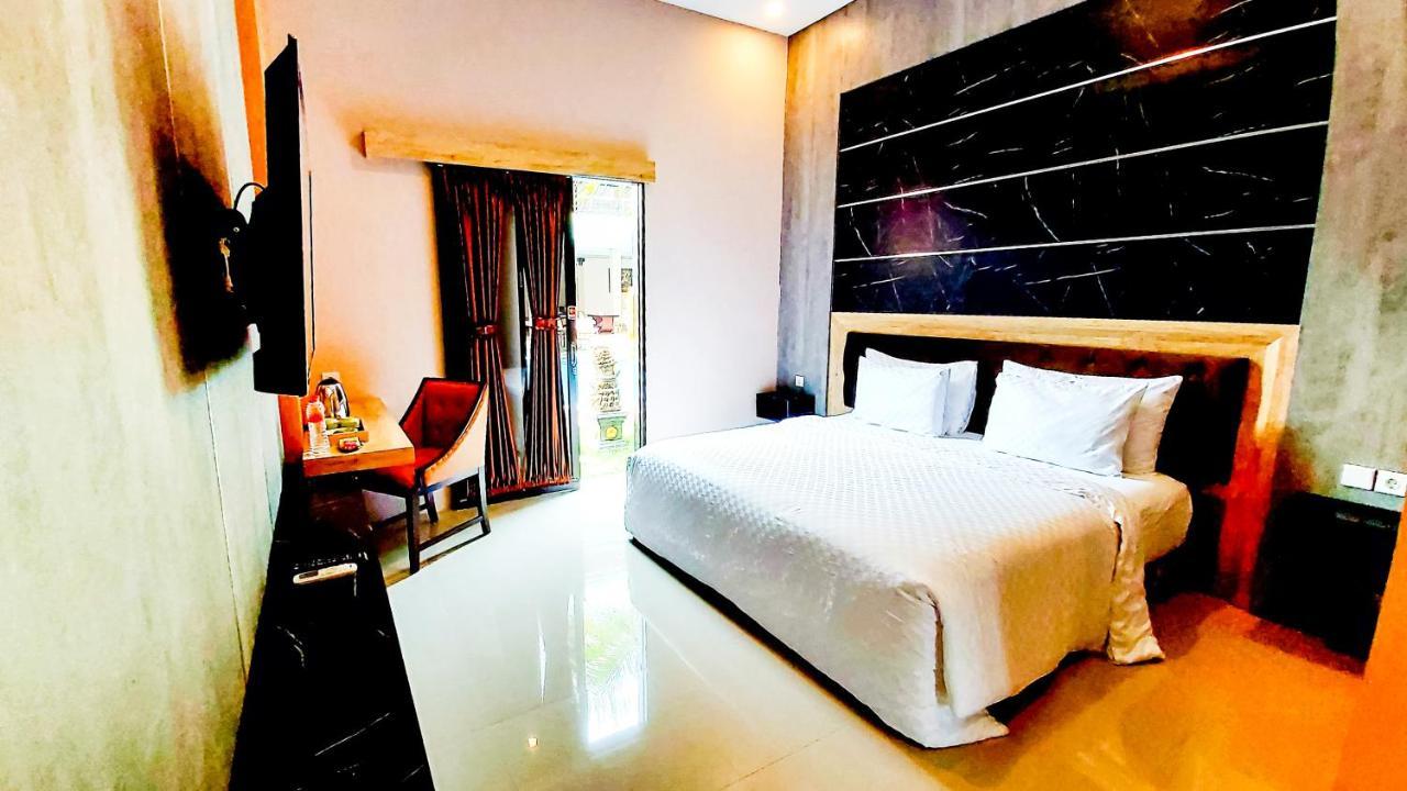 Giri Palma Hotel Malang Exterior foto