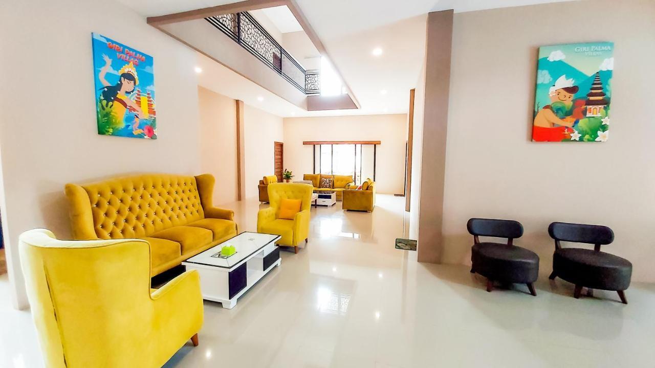 Giri Palma Hotel Malang Exterior foto