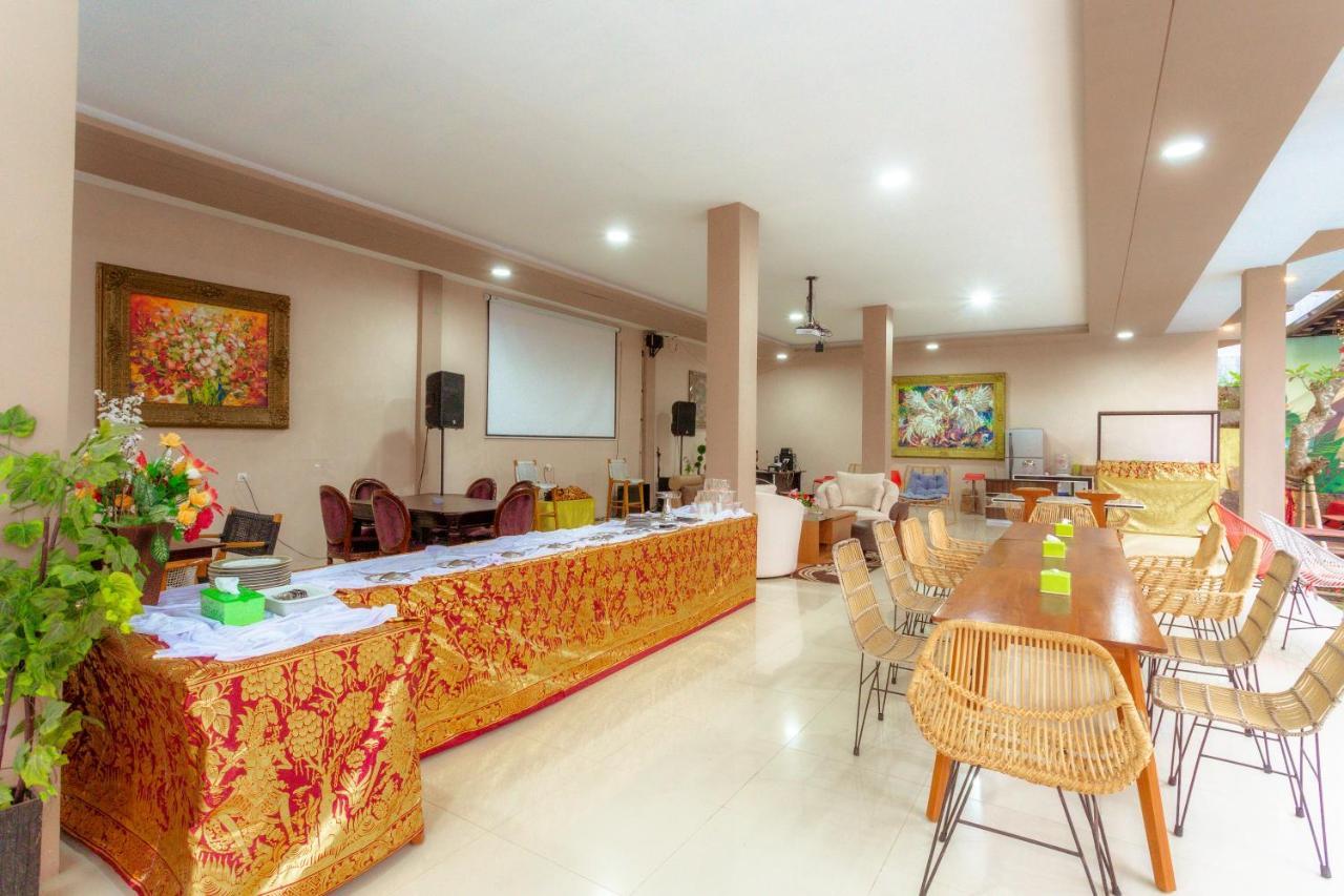 Giri Palma Hotel Malang Exterior foto