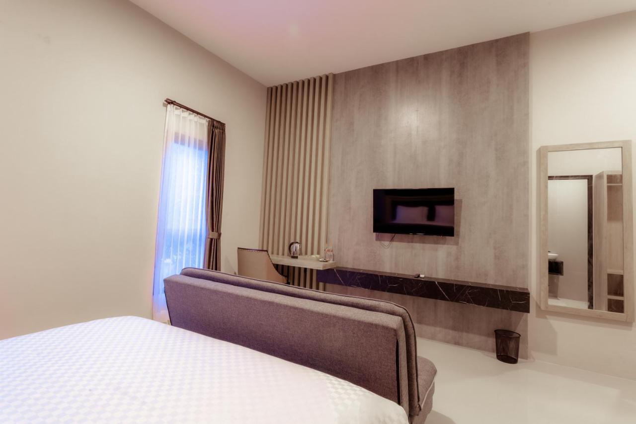 Giri Palma Hotel Malang Exterior foto