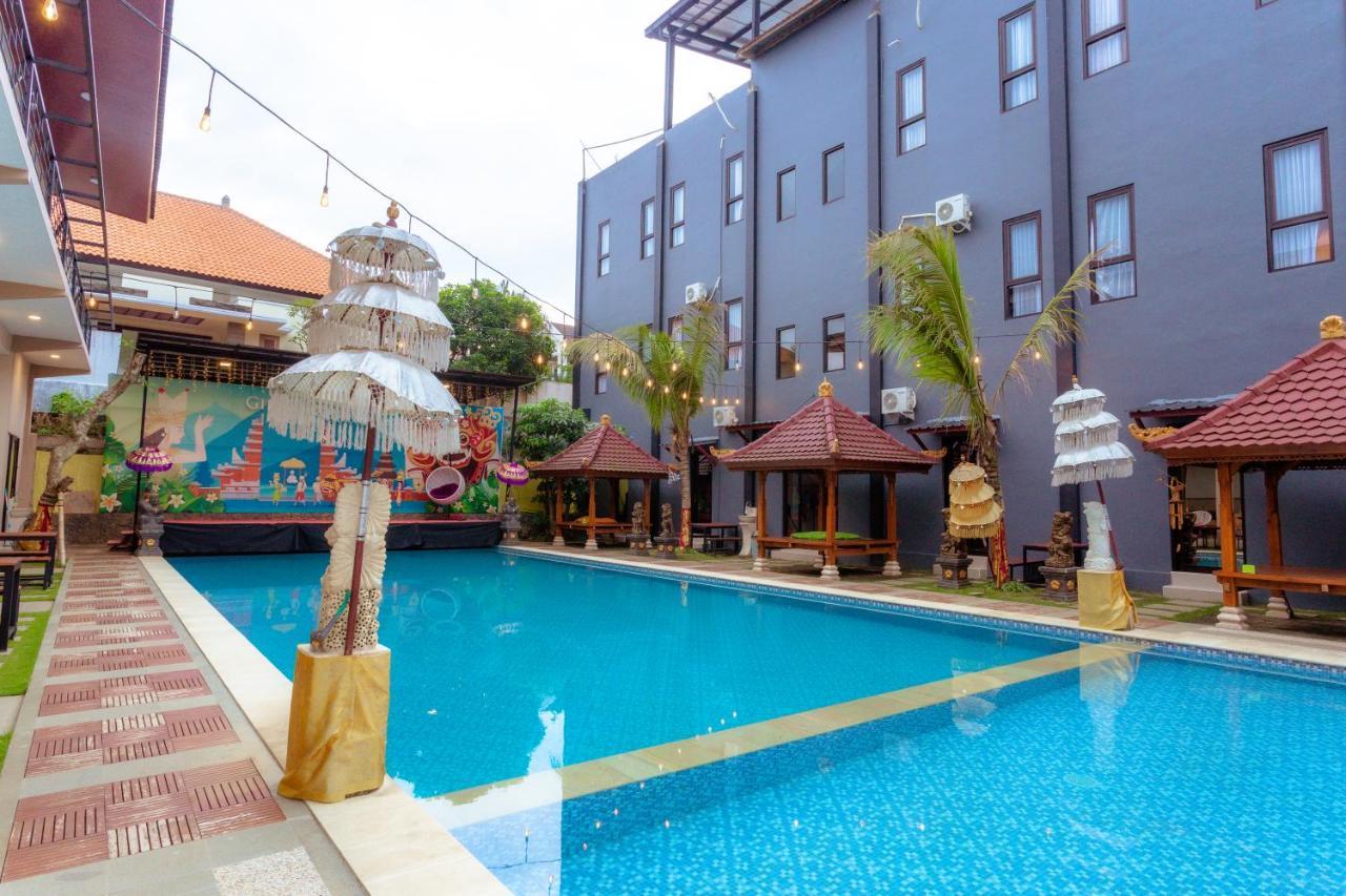 Giri Palma Hotel Malang Exterior foto